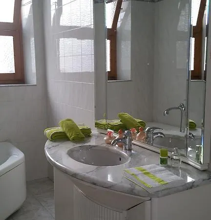 Tah Marconi Guest house